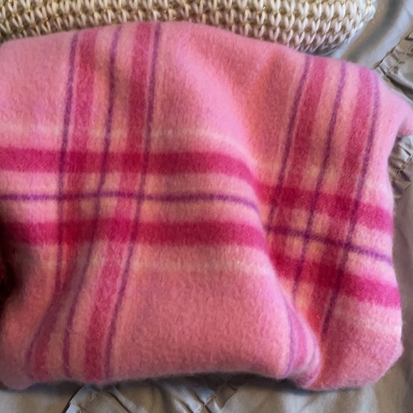 Scarfs - Picture 6 of 6